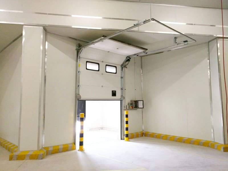 cua truoc tran panel, kim loai